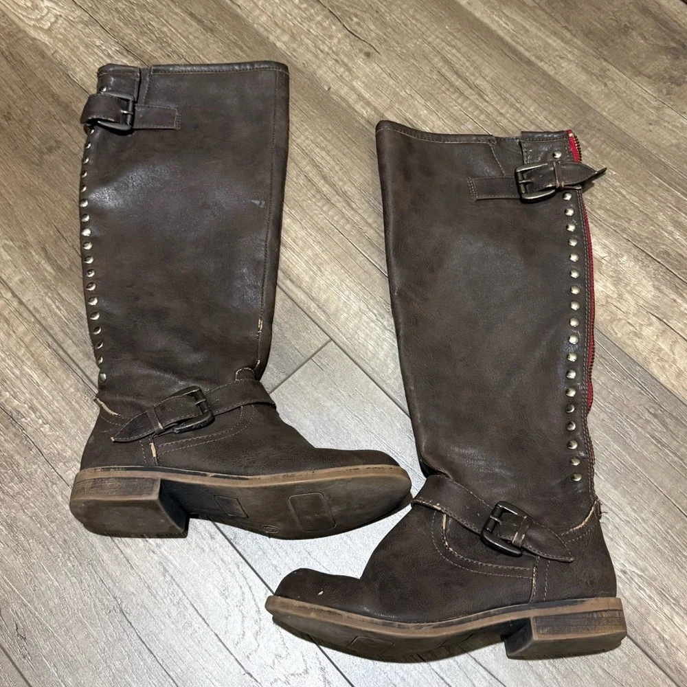 Brown Leather Knee-High Boots - Picture 2 of 4